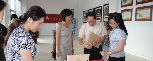 2011年6月27日下午，由内蒙古自治区党委组织部牵头，时任内蒙古自治区卫生厅副厅长乌兰率领生物技术、绿色能源和医学方面专家组成的“海外博士草原行”调研团来我公司调研参观。